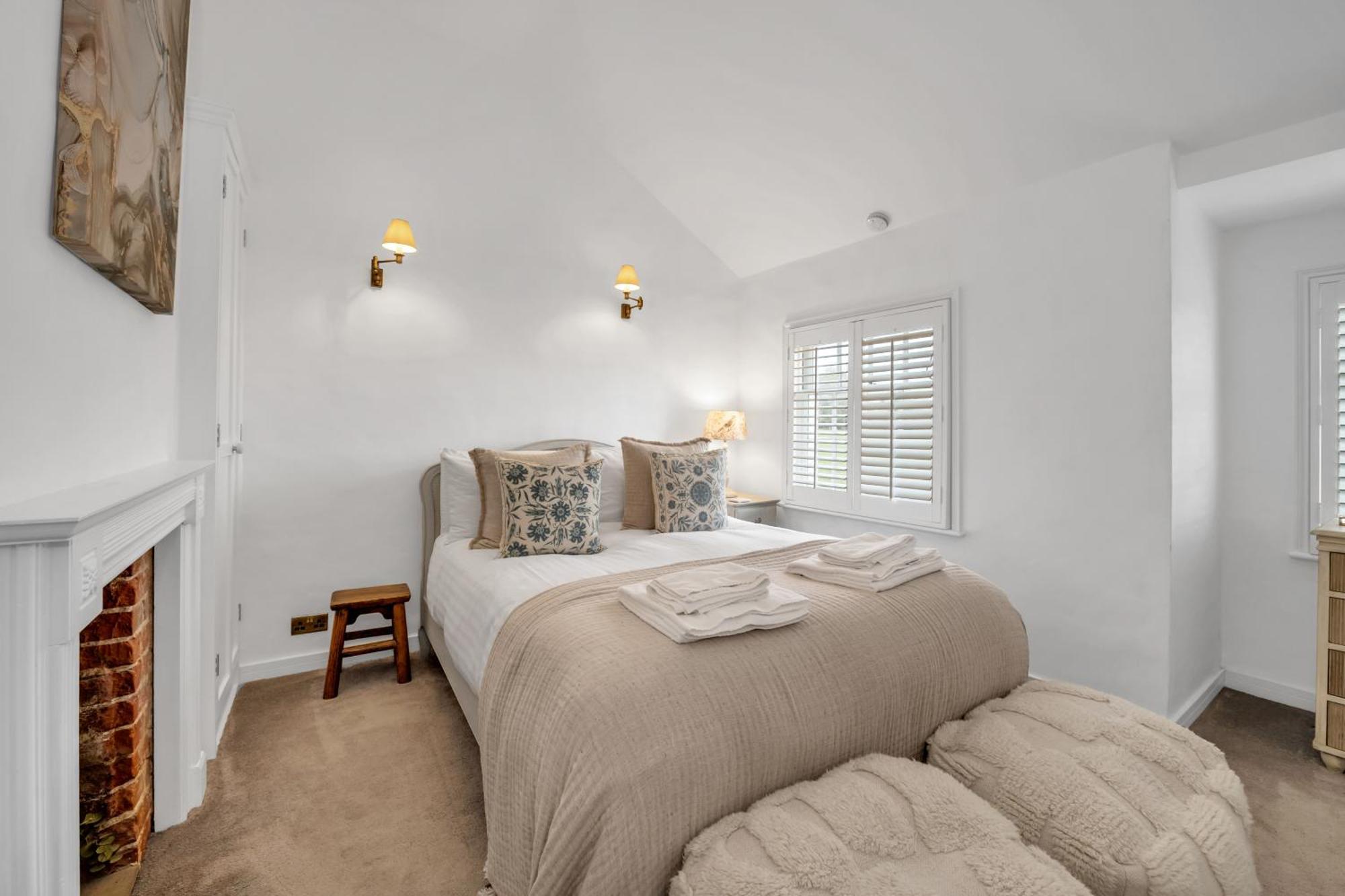 Charming Church Walk, Long Melford - 2 Bedroom Property With Parking Exterior photo