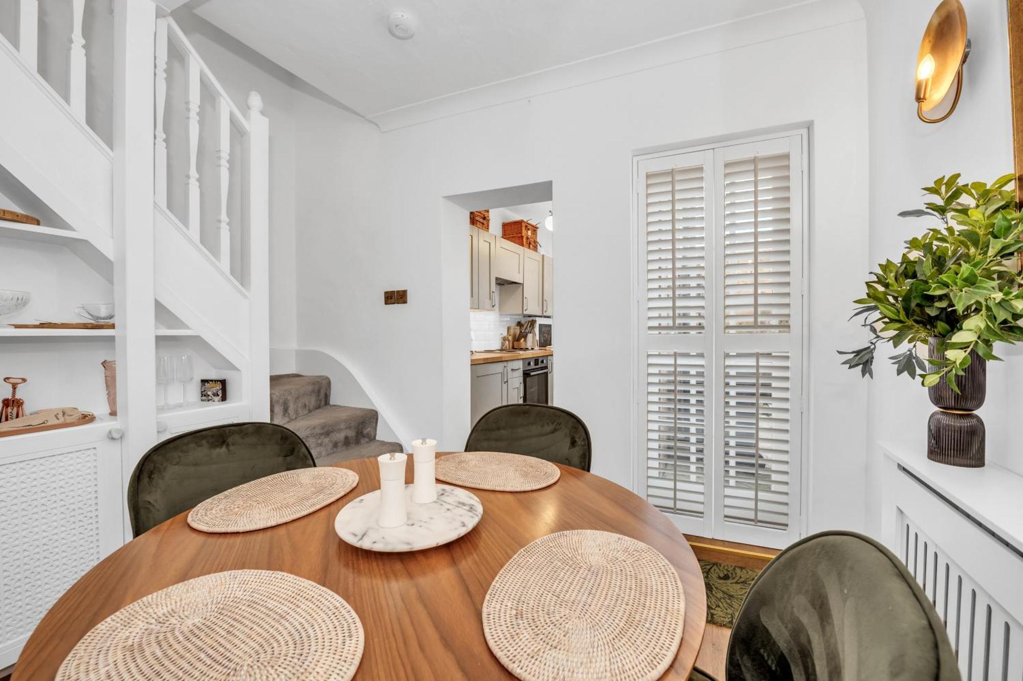 Charming Church Walk, Long Melford - 2 Bedroom Property With Parking Exterior photo